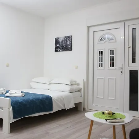 Studio Apartman Antonio Metkovic Exterior photo